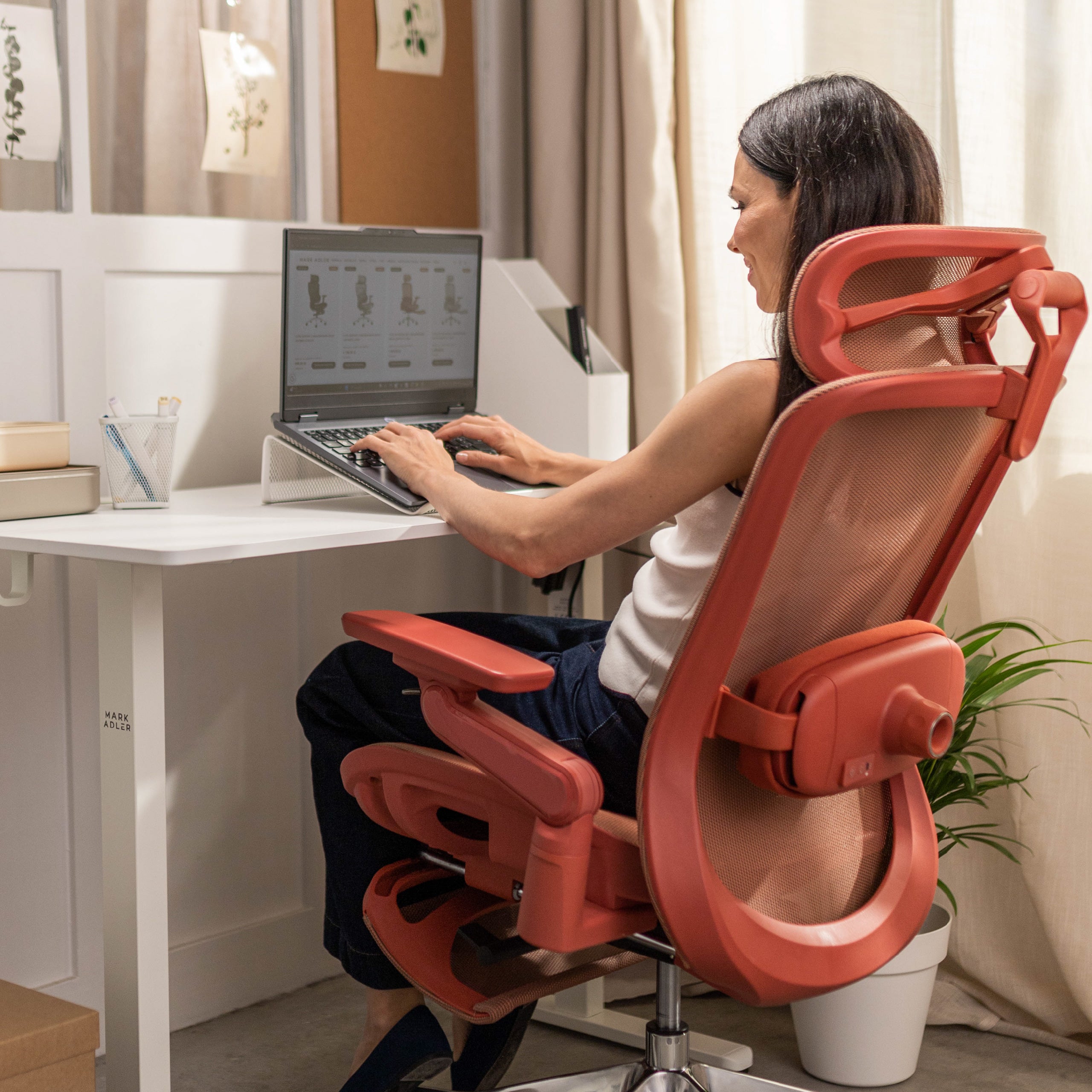 Ergonomické kreslo s masážou Mark Adler Leadpro 8.7 Red